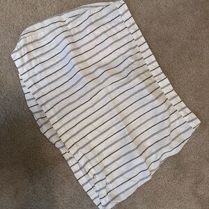 Old Navy Women's White and Blue Striped Pencil Skirt